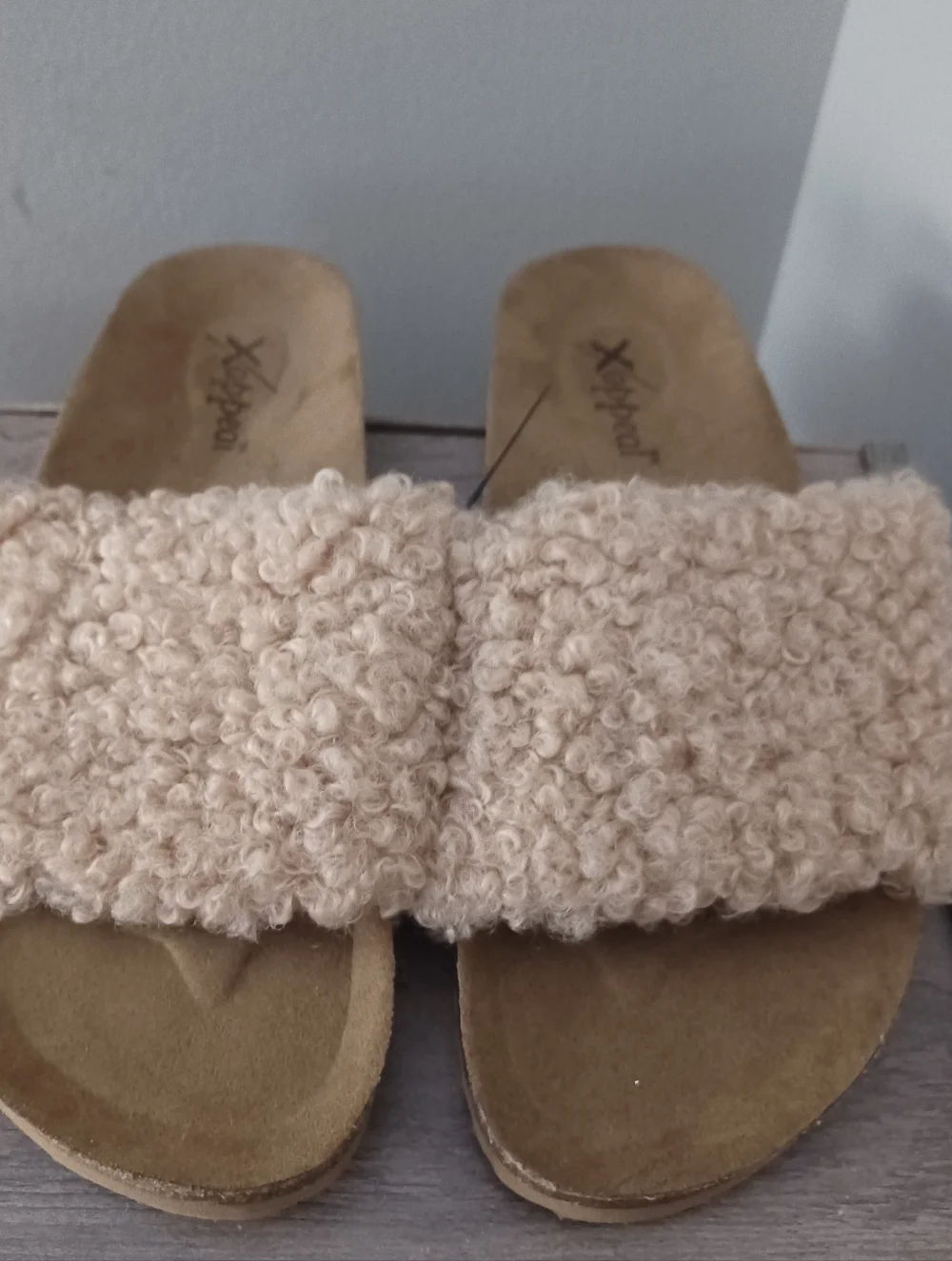Xappeal Teddy Slides Sandals Slip On Wmns Sz 6 - Picture 3 of 5